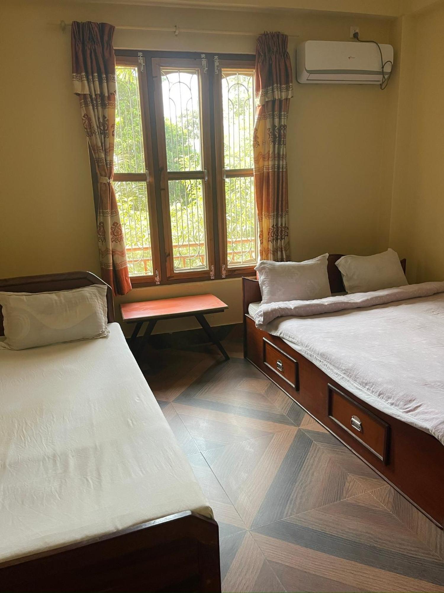 Tara Guesthouse - Sauraha,Chitwan Εξωτερικό φωτογραφία