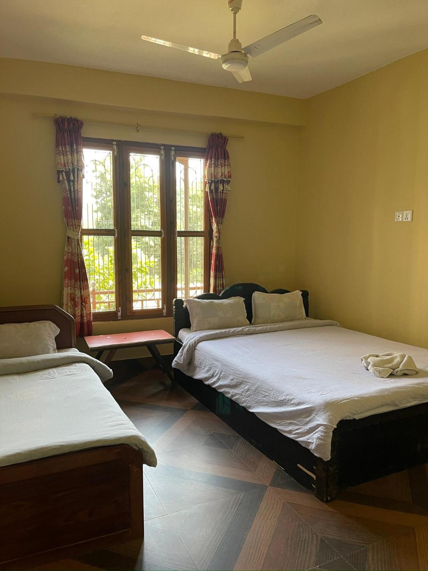 Tara Guesthouse - Sauraha,Chitwan Εξωτερικό φωτογραφία
